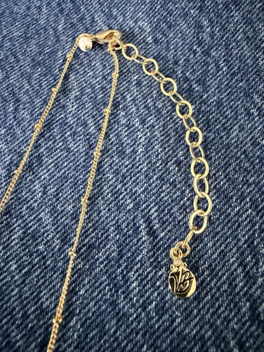 Vera Bradley Gold Tone Cross Necklace 16” with 3” Extender, Religious - Picture 4 of 9